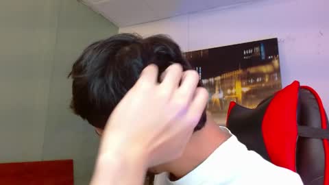 Snapshot of alexgiraldo__ chatting on June 3, 2026, 2:14 am alexgiraldo__ online show from June 3, 2026, 2:14 am