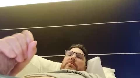 alexhardrock2026 online show from November 5, 2025, 8:47 am