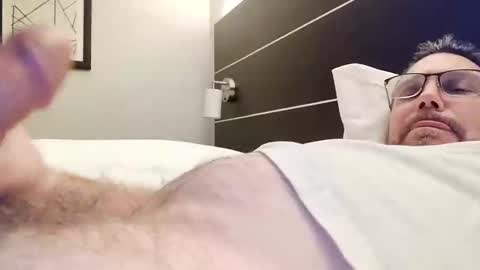 alexhardrock2026 online show from November 11, 2025, 8:47 am