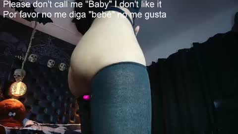 Snapshot of alexhoe_ chatting on July 7, 2026, 6:45 pm Alex online show from July 7, 2026, 6:45 pm
