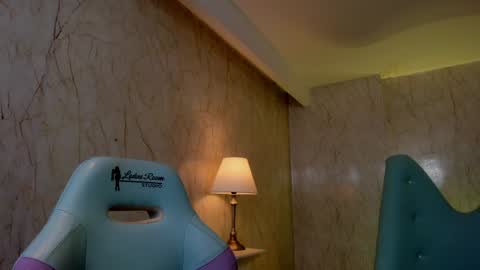 Alexiaa  Online 1430 to 2100 GMT-5 online show from December 24, 2024, 3:05 am