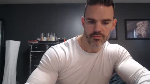 Alex online show from November 18, 2025, 2:43 pm