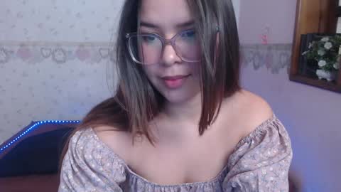 Alexia online show from January 13, 2025, 3:04 pm