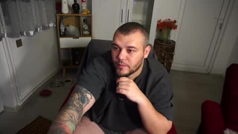 Snapshot of alexirr chatting on February 11, 2025, 10:39 pm Alex online show from February 11, 2025, 10:39 pm