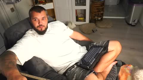 Snapshot of alexirr chatting on September 10, 2025, 8:42 pm Alex online show from September 10, 2025, 8:42 pm