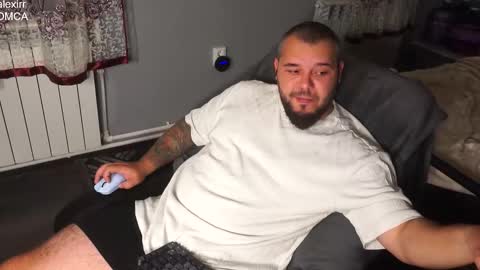 Snapshot of alexirr chatting on October 25, 2025, 8:25 pm Alex online show from October 25, 2025, 8:25 pm