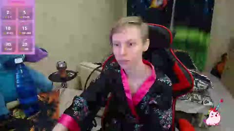 Snapshot of alexis_gordon chatting on March 4, 2025, 7:22 pm Alexis online show from March 4, 2025, 7:22 pm