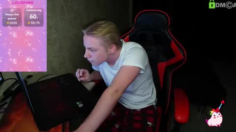 Snapshot of alexis_gordon chatting on September 16, 2025, 8:10 pm Alexis online show from September 16, 2025, 8:10 pm