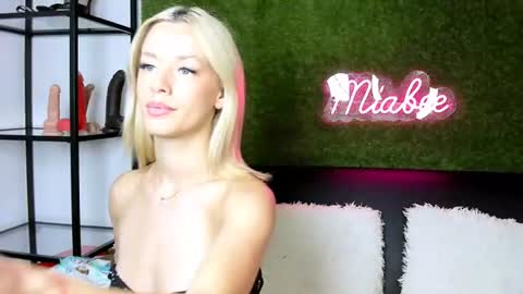 Snapshot of alexisbanx chatting on July 15, 2026, 6:02 pm alexisbanx online show from July 15, 2026, 6:02 pm
