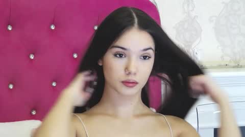 alexisdevine online show from January 19, 2026, 5:22 am