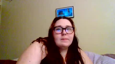 Snapshot of alexisr16 chatting on April 3, 2026, 12:52 am Alexis online show from April 3, 2026, 12:52 am