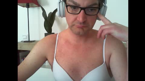 Alexia online show from February 9, 2026, 11:14 am