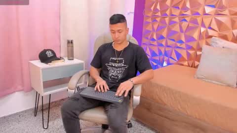 alexkiran online show from March 19, 2026, 8:13 pm