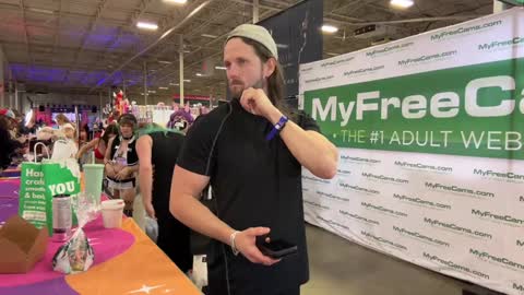 Alex Mann online show from December 6, 2024, 10:30 pm