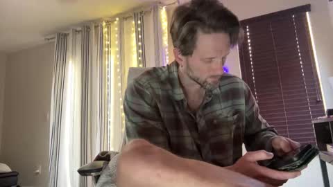 Alex Mann online show from October 17, 2025, 3:58 pm