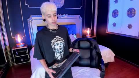 Alex online show from September 19, 2025, 7:47 pm