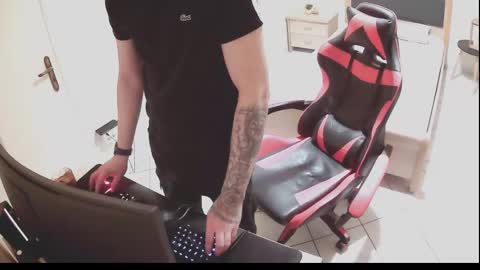 Snapshot of alexthepro00 chatting on October 2, 2025, 4:14 pm alexthepro00 online show from October 2, 2025, 4:14 pm