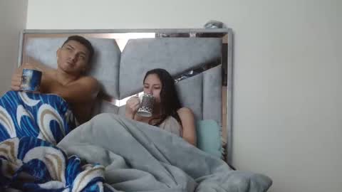 alex y luisa online show from November 16, 2025, 3:28 pm