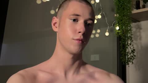 Snapshot of alexwos chatting on January 25, 2025, 5:51 am Alex online show from January 25, 2025, 5:51 am