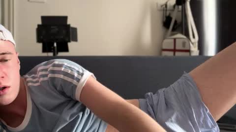 Snapshot of alexwos chatting on October 25, 2025, 6:54 am Alex online show from October 25, 2025, 6:54 am