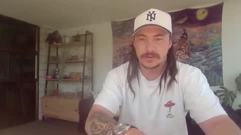 Alex online show from March 18, 2026, 11:52 pm