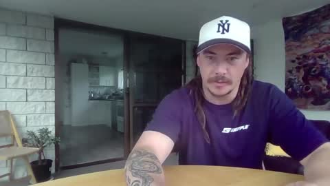 Alex online show from April 8, 2026, 4:45 am