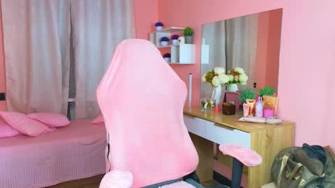 Alex online show from October 21, 2025, 12:39 pm