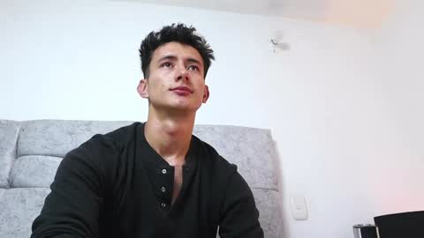 Snapshot of alexxx__01 chatting on January 18, 2025, 4:04 am Alex online show from January 18, 2025, 4:04 am