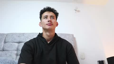 Snapshot of alexxx__01 chatting on January 23, 2025, 12:04 am Alex online show from January 23, 2025, 12:04 am