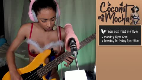 Alexis Wilson online show from December 30, 2024, 9:29 pm