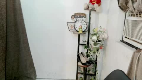 MARIE online show from October 24, 2025, 7:05 am