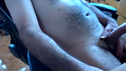 Snapshot of algodesente chatting on November 9, 2025, 5:11 pm Alguien online show from November 9, 2025, 5:11 pm