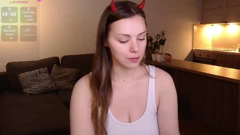 Snapshot of ali_cooper chatting on November 2, 2025, 12:07 pm Alison online show from November 2, 2025, 12:07 pm