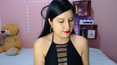 alixia online show from March 12, 2025, 10:50 pm