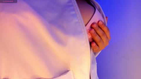     online show from December 8, 2024, 8:09 am