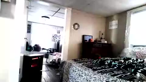 ali_tayler online show from November 28, 2025, 1:36 pm