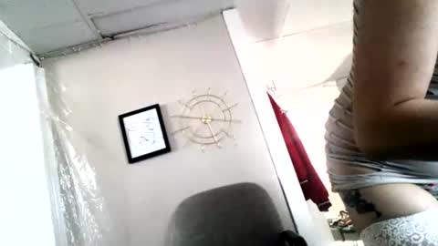 ali_tayler online show from December 14, 2025, 3:39 pm