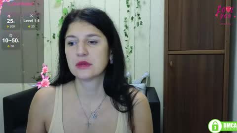 Snapshot of alianna_solo_kiss chatting on October 22, 2025, 5:30 am Alianna online show from October 22, 2025, 5:30 am