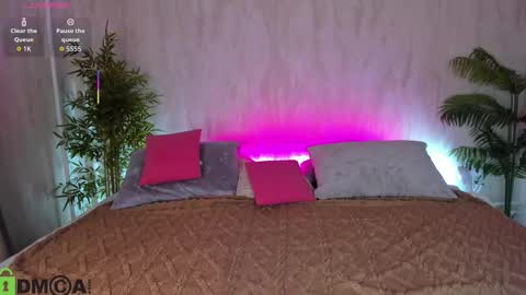 alic_black online show from November 6, 2025, 12:22 am