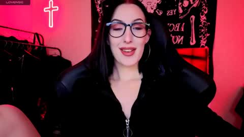 Snapshot of alice___mistress chatting on May 31, 2026, 3:04 am Miss Alice online show from May 31, 2026, 3:04 am
