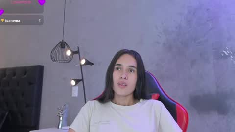 Snapshot of alice__susan chatting on April 5, 2026, 7:44 pm Alice Susan online show from April 5, 2026, 7:44 pm