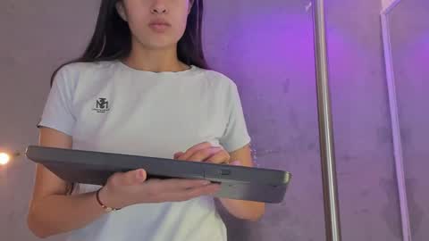 Snapshot of alice__susan chatting on April 15, 2026, 7:54 pm Alice Susan online show from April 15, 2026, 7:54 pm