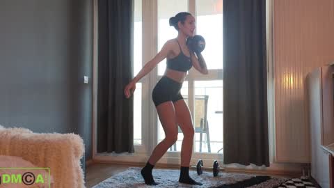 A R Y A  T I A online show from January 6, 2025, 11:07 am