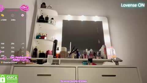 A R Y A  T I A online show from February 9, 2026, 8:24 pm