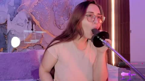 Mey online show from October 28, 2025, 11:07 pm