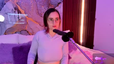 Mey online show from December 18, 2025, 4:40 am