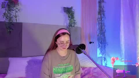 Mey online show from February 11, 2026, 1:54 am