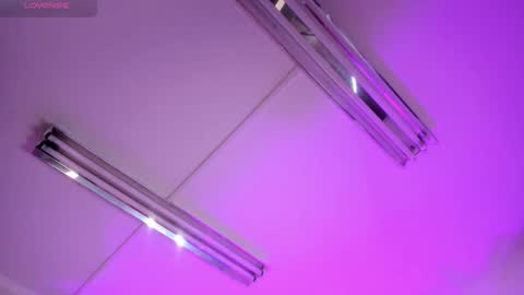 Alice Graay  online show from February 20, 2025, 9:33 am