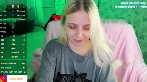 alice_halle online show from December 8, 2024, 7:11 pm
