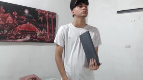 Snapshot of alice_julls chatting on September 17, 2025, 8:21 pm alice online show from September 17, 2025, 8:21 pm